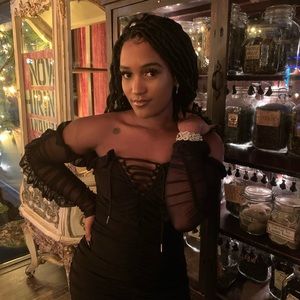 Meet your Posher, Sydney